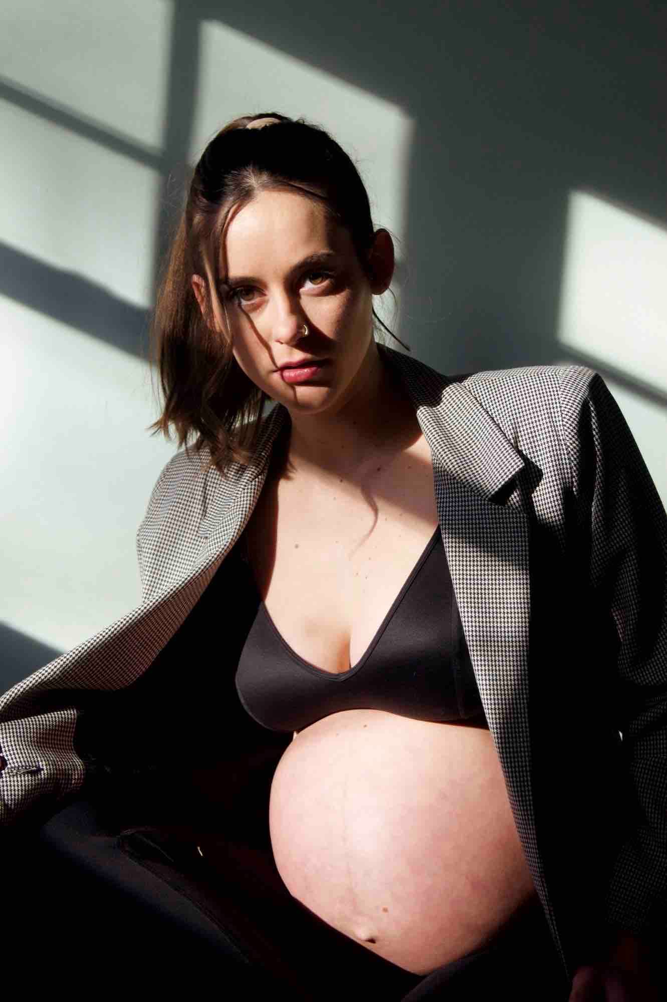 Maternity portrait (fourth frame)